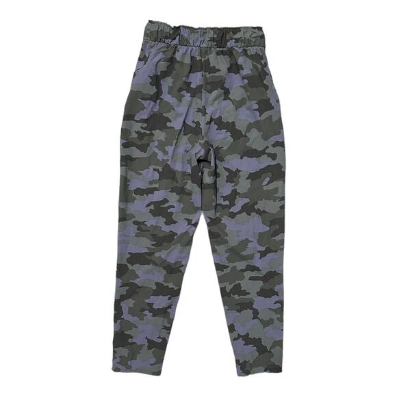 Lululemon Keep Moving Pant 7/8 High-Rise Heritage 365 Camo Dusky Lavender Multi - Picture 3 of 4